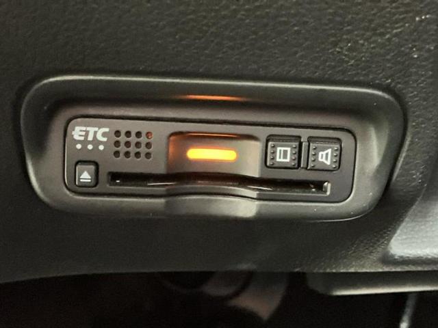 ヴェゼル RS・ホンダセンシング 新品タイヤ/保証書/ヘッドランプ LED/ETC/EBD付ABS/横滑り防止装置/エアバッグ 運転席/エアバッグ 助手席/アルミホイール 純正 18インチ/パワーウインドウ/キーレスエントリー 記録簿(14枚目)