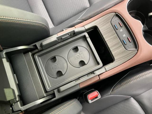 ハリアー Ｚレザーパッケージ　調光パノラマルーフ／ＪＢＬ／保証書／純正　１２．３インチ　メモリーナビ／デジタルインナーミラー／トヨタセーフティセンス／シートエアコン／パノラミックビューモニター／車線逸脱防止支援システム　電動シート（34枚目）