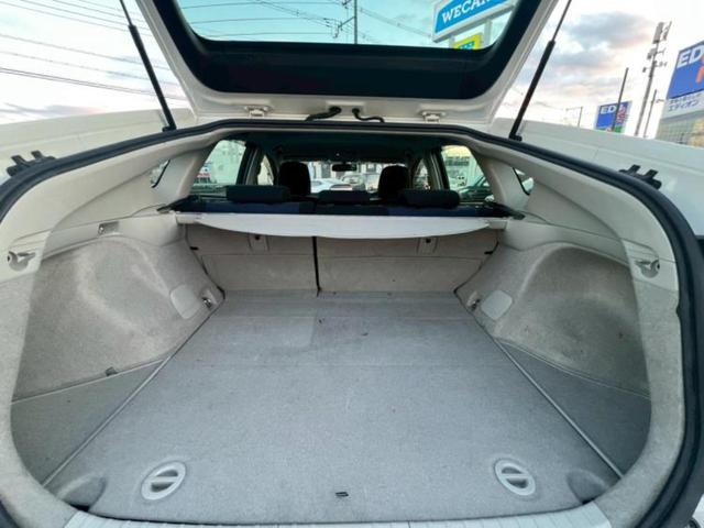 プリウス Ｓ　社外　ナビ／ヘッドランプ　ＨＩＤ／Ｂｌｕｅｔｏｏｔｈ接続／ＥＴＣ／ＥＢＤ付ＡＢＳ／横滑り防止装置／バックモニター／フルセグＴＶ／禁煙車／エアバッグ　運転席／エアバッグ　助手席／エアバッグ　サイド（7枚目）
