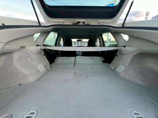 プリウス Ｓ　社外　ナビ／ヘッドランプ　ＨＩＤ／Ｂｌｕｅｔｏｏｔｈ接続／ＥＴＣ／ＥＢＤ付ＡＢＳ／横滑り防止装置／バックモニター／フルセグＴＶ／禁煙車／エアバッグ　運転席／エアバッグ　助手席／エアバッグ　サイド（8枚目）