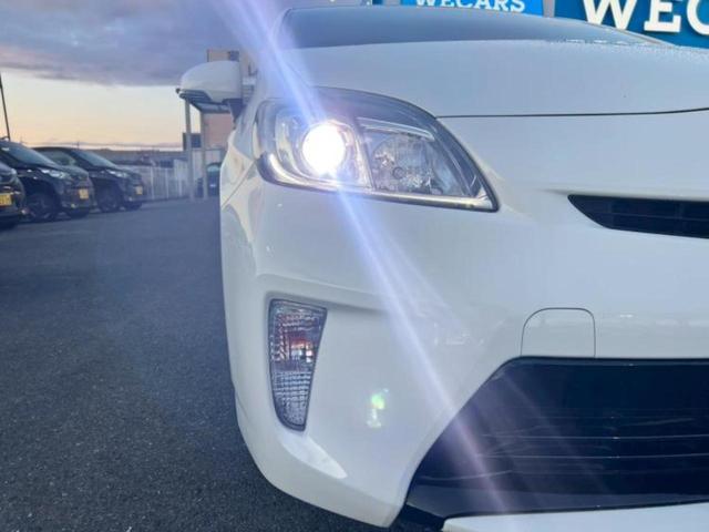 プリウス Ｓ　社外　ナビ／ヘッドランプ　ＨＩＤ／Ｂｌｕｅｔｏｏｔｈ接続／ＥＴＣ／ＥＢＤ付ＡＢＳ／横滑り防止装置／バックモニター／フルセグＴＶ／禁煙車／エアバッグ　運転席／エアバッグ　助手席／エアバッグ　サイド（17枚目）