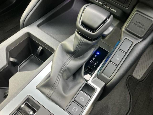 ランドクルーザー２５０ ４ＷＤ　ＶＸ　サンルーフ／保証書／純正　ＳＤナビ／デジタルインナーミラー／シートヒーター／全方位モニター／車線逸脱防止支援システム／シート　フルレザー／電動バックドア／ヘッドランプ　ＬＥＤ／ＥＴＣ　革シート　４ＷＤ（18枚目）