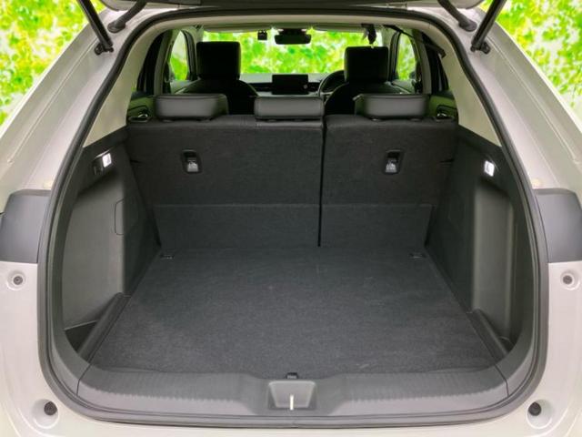 ヴェゼル ｅＨＥＶ　Ｚ　保証書／純正　９インチ　ＳＤナビ／衝突安全装置／シートヒーター／車線逸脱防止支援システム／シート　ハーフレザー／電動バックドア／ヘッドランプ　ＬＥＤ／ＥＴＣ／ＥＢＤ付ＡＢＳ／横滑り防止装置（8枚目）