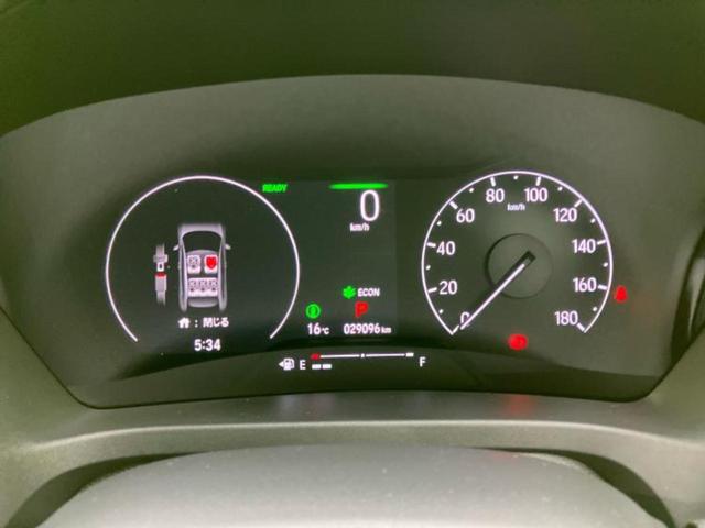 ヴェゼル ｅＨＥＶ　Ｚ　保証書／純正　９インチ　ＳＤナビ／衝突安全装置／シートヒーター／車線逸脱防止支援システム／シート　ハーフレザー／電動バックドア／ヘッドランプ　ＬＥＤ／ＥＴＣ／ＥＢＤ付ＡＢＳ／横滑り防止装置（13枚目）