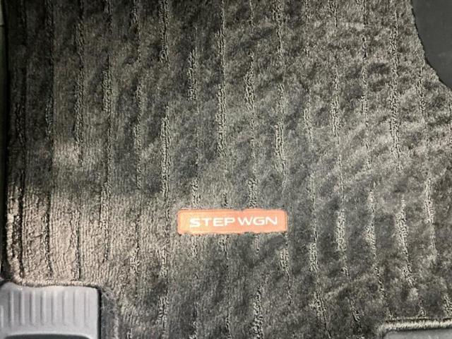 ステップワゴン ｅＨＥＶスパーダプレミアムライン　新品タイヤ／保証書／純正　１１インチ　ナビ／フリップダウンモニター　純正　１５．６インチ／ホンダセンシング／両側電動スライドドア／シートヒーター　前席／マルチビューカメラシステム　衝突被害軽減システム（37枚目）