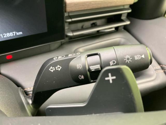 セレナ ハイウェイスターV 保証書/純正 12.3インチ メモリーナビ/フリップダウンモニター 純正 11インチ/インテリジェントルームミラー/エマージェンシーブレーキ/ハンズフリー両側電動スライドドア 衝突被害軽減システム(17枚目)