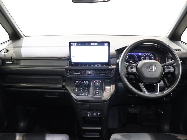 ステップワゴン ｅ：ＨＥＶスパーダ　純ナビ　両ＰＳＤ　マルチビュー　Ｐゲート　マルチカメラ　デュアルエアコン　フルオートエアコン　ＥＳＣ　シートヒータ　オートライト　キーフリー　ＬＥＤヘッドランプ　イモビ　ＡＢＳ　リアカメラ　スマートキ（4枚目）