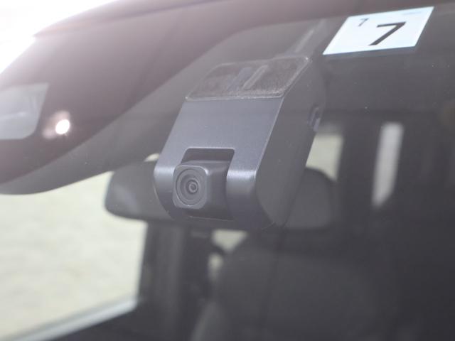 ステップワゴン ｅ：ＨＥＶスパーダ　純ナビ　両ＰＳＤ　マルチビュー　Ｐゲート　マルチカメラ　デュアルエアコン　フルオートエアコン　ＥＳＣ　シートヒータ　オートライト　キーフリー　ＬＥＤヘッドランプ　イモビ　ＡＢＳ　リアカメラ　スマートキ（18枚目）