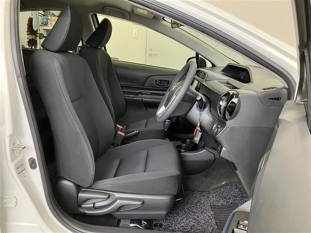 アクア S 禁煙 社外アルミ スマートキープッシュスタート ブルートゥース音楽 安全ボディ SDナビ オートライト イモビ SDナビ ワンセグTV ワンオーナー車 オートエアコン バックカメラ ETC 記録簿(20枚目)