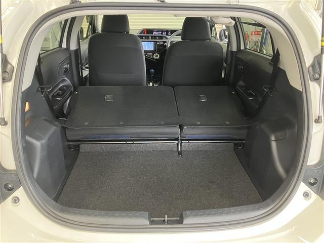 アクア S 禁煙 社外アルミ スマートキープッシュスタート ブルートゥース音楽 安全ボディ SDナビ オートライト イモビ SDナビ ワンセグTV ワンオーナー車 オートエアコン バックカメラ ETC 記録簿(23枚目)