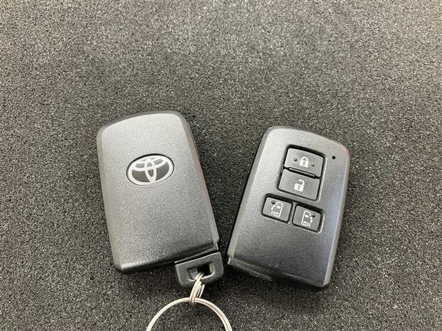 シエンタ Ｇ　禁煙車　両側パワースライドドア　社外ＨＩＤヘッドライト　７インチＳＤナビ　ブルートゥース　ＣＤ　バックモニター　ＥＴＣ　アイドリングストップ　社外１５インチＡＷ　スマートキー　点検記録簿（27枚目）