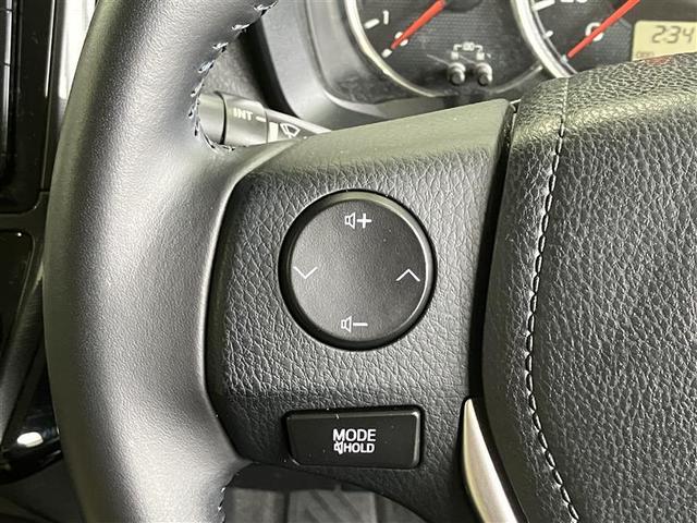 カローラアクシオ Ｇジョシュセキカイテン　衝突軽減ブレーキ　車線逸脱警報　サイドエアバッグ　オートエアコン　ＳＤナビ　フルセグＴＶ　ＤＶＤ　ＣＤ　スマートキー　盗難防止　ＥＴＣ　オートリトラクタブル電動格納ミラー　ワンオーナー　パワステ（15枚目）