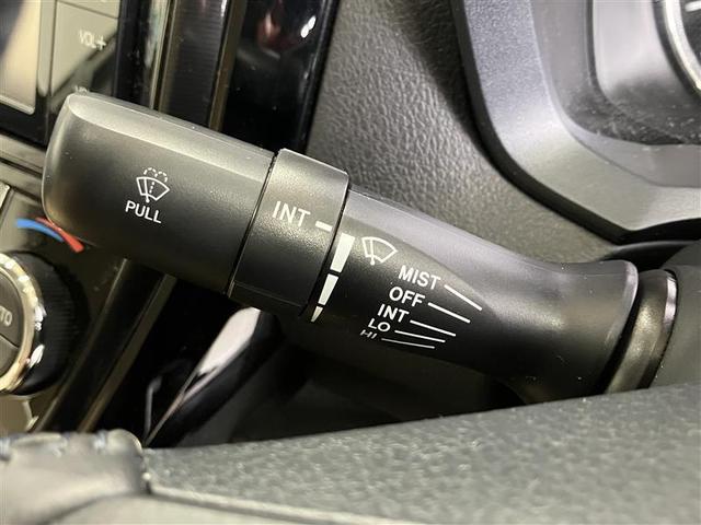 カローラアクシオ Ｇジョシュセキカイテン　衝突軽減ブレーキ　車線逸脱警報　サイドエアバッグ　オートエアコン　ＳＤナビ　フルセグＴＶ　ＤＶＤ　ＣＤ　スマートキー　盗難防止　ＥＴＣ　オートリトラクタブル電動格納ミラー　ワンオーナー　パワステ（16枚目）