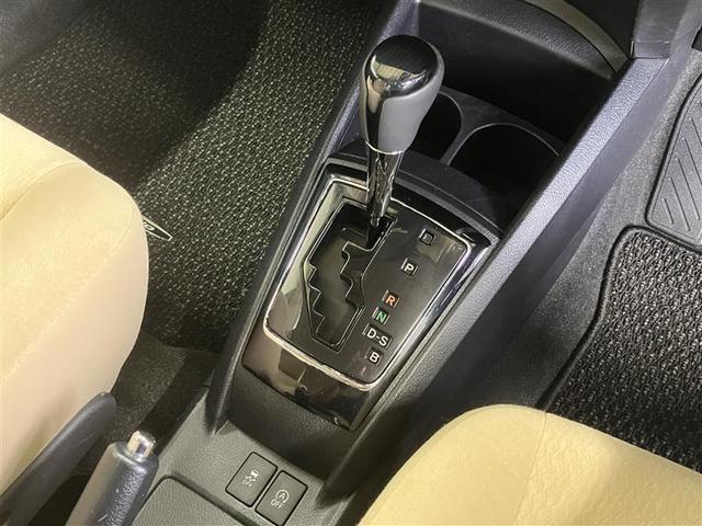 カローラアクシオ Ｇジョシュセキカイテン　衝突軽減ブレーキ　車線逸脱警報　サイドエアバッグ　オートエアコン　ＳＤナビ　フルセグＴＶ　ＤＶＤ　ＣＤ　スマートキー　盗難防止　ＥＴＣ　オートリトラクタブル電動格納ミラー　ワンオーナー　パワステ（20枚目）