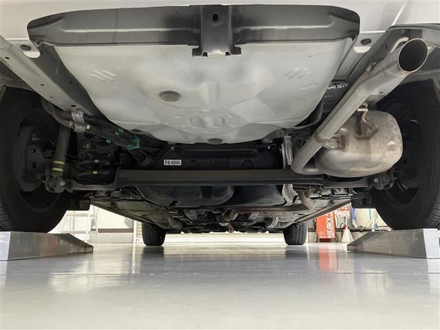 カローラアクシオ Ｇジョシュセキカイテン　衝突軽減ブレーキ　車線逸脱警報　サイドエアバッグ　オートエアコン　ＳＤナビ　フルセグＴＶ　ＤＶＤ　ＣＤ　スマートキー　盗難防止　ＥＴＣ　オートリトラクタブル電動格納ミラー　ワンオーナー　パワステ（32枚目）