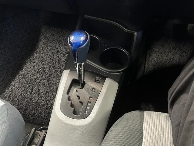 アクア Ｓ　禁煙　シートヒーター　ＳＤナビ　バックカメラ　ＬＥＤヘッドライト　純正アルミホイール　スマートキー　ブルートゥース音楽　安全ボディ　ＵＳＢ接続　オートライト　フルセグＴＶ　ＥＴＣ　ＶＴＲ端子　記録簿（26枚目）