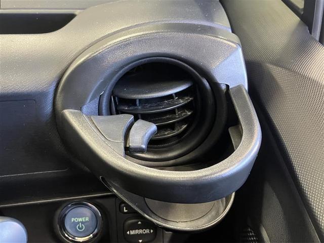 アクア Ｓ　禁煙　シートヒーター　ＳＤナビ　バックカメラ　ＬＥＤヘッドライト　純正アルミホイール　スマートキー　ブルートゥース音楽　安全ボディ　ＵＳＢ接続　オートライト　フルセグＴＶ　ＥＴＣ　ＶＴＲ端子　記録簿（31枚目）