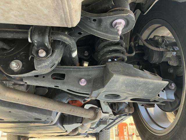 RAV4 ハイブリッドG パワーバックドア デジタルインナーミラー 運転席パワーシート ステアリングヒーター SDナビ ETC2.0 AC100V電源 シートヒーター ワンオーナ- バックモニター 整備記録簿 地デジTV(48枚目)