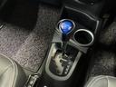 気持ちよく操作できるゲート式シフトレバー!