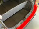 トランク下にも収納スペースがあって便利！