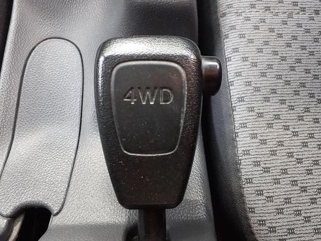 4WDノウハンスペシャル ABS/エアバッグ 運転席/衝突安全ボディ/パワーウインドウ/キーレスエントリー/パワーステアリング/ワンオーナー/禁煙車/4WD/マニュアルエアコン/取扱説明書・保証書/ユーザー買取車(9枚目)