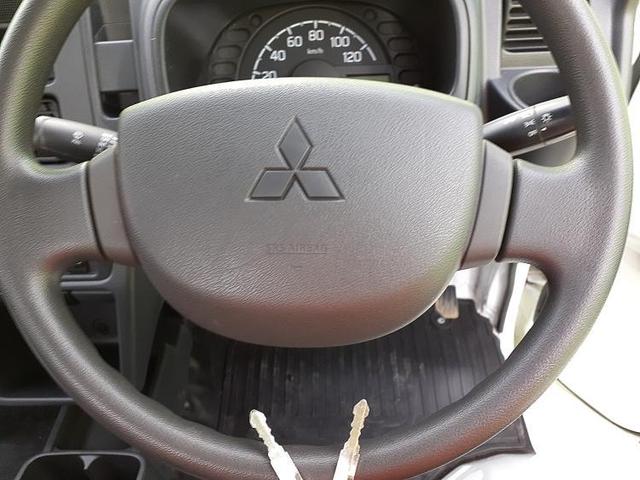 4WDミノリ シート 撥水加工/エアバッグ 運転席/衝突安全ボディ/パワーステアリング/ワンオーナー/禁煙車/4WD/マニュアルエアコン/定期点検記録簿/取扱説明書・保証書/ユーザー買取車/UVカットガラス(12枚目)