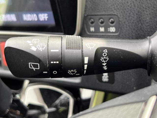 ヴォクシー ZSキラメキ3 保証書/純正 11インチ SDナビ/フリップダウンモニター 純正 12.1インチ/衝突安全装置/両側電動スライドドア/車線逸脱防止支援システム/シート ハーフレザー/ヘッドランプ LED バックカメラ(17枚目)