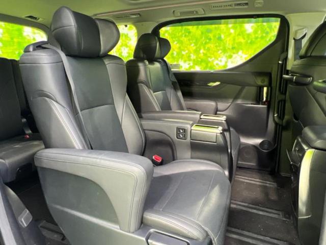 アルファード Ｓ　Ｃパッケージ　新品タイヤ／サンルーフ／保証書／ディスプレイオーディオ＋ナビ９インチ／フリップダウンモニター／デジタルインナーミラー／トヨタセーフティセンス／両側電動スライドドア／シートヒーター　前席　バックカメラ（5枚目）