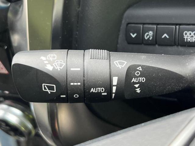 アルファード Ｓ　Ｃパッケージ　新品タイヤ／サンルーフ／保証書／ディスプレイオーディオ＋ナビ９インチ／フリップダウンモニター／デジタルインナーミラー／トヨタセーフティセンス／両側電動スライドドア／シートヒーター　前席　バックカメラ（17枚目）