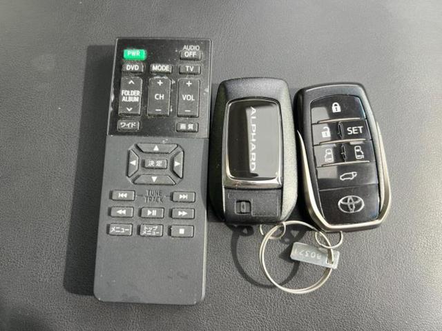 アルファード Ｓ　Ｃパッケージ　新品タイヤ／サンルーフ／保証書／ディスプレイオーディオ＋ナビ９インチ／フリップダウンモニター／デジタルインナーミラー／トヨタセーフティセンス／両側電動スライドドア／シートヒーター　前席　バックカメラ（41枚目）