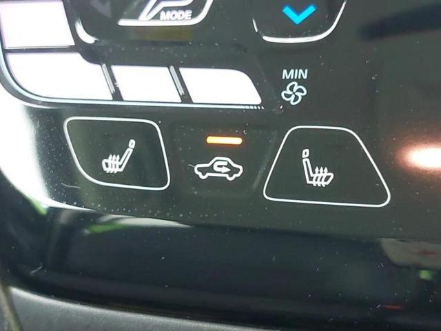 お車に合わせて無料保証以外にも、保証範囲、期間、距離を拡充させた有料保証もご用意しております！中古車の購入が初めてで不安・・・というお客様もご安心ください！