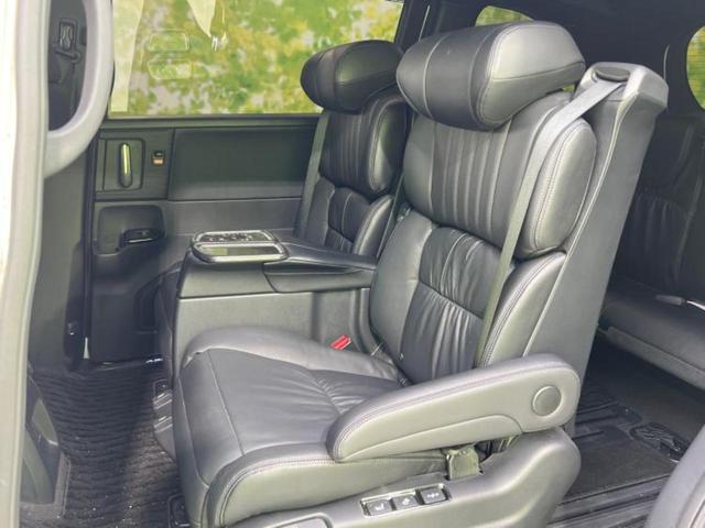 オデッセイハイブリッド ｅＨＥＶアブソルート・ＥＸブラックエディション　保証書／純正　１１インチ　ＳＤナビ／フリップダウンモニター／両側電動スライドドア／シートヒーター／マルチビューカメラシステム／車線逸脱防止支援システム／シート　フルレザー／電動バックドア　革シート（8枚目）