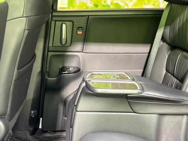 オデッセイハイブリッド ｅＨＥＶアブソルート・ＥＸブラックエディション　保証書／純正　１１インチ　ＳＤナビ／フリップダウンモニター／両側電動スライドドア／シートヒーター／マルチビューカメラシステム／車線逸脱防止支援システム／シート　フルレザー／電動バックドア　革シート（25枚目）