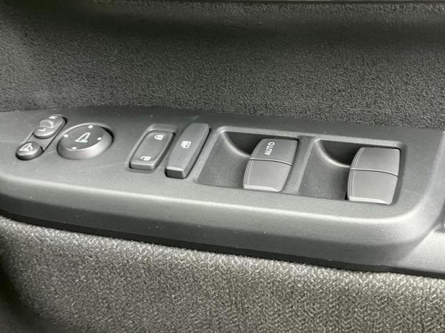 Ｎ－ＢＯＸカスタム ヒョウジュン　保証書／衝突安全装置／電動スライドドア／シートヒーター　前席／車線逸脱防止支援システム／ヘッドランプ　ＬＥＤ／ＥＢＤ付ＡＢＳ／横滑り防止装置／アイドリングストップ／ホンダセンシング／禁煙車（15枚目）
