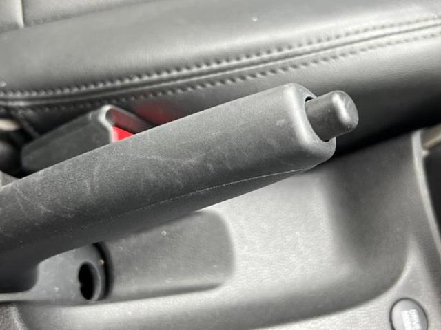 ノート ｅパワーＸ　新品タイヤ／保証書／純正　ＳＤナビ／インテリジェントルームミラー／エマージェンシーブレーキ／アラウンドビューモニター／車線逸脱防止支援システム／ドライブレコーダー　純正／ヘッドランプ　ＬＥＤ　ドラレコ（31枚目）