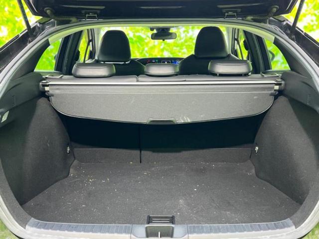 プリウス Ｓツーリングセレクション　新品タイヤ／保証書／純正　ＳＤナビ／トヨタセーフティセンス／シートヒーター　前席／車線逸脱防止支援システム／シート　合皮／ヘッドランプ　ＬＥＤ／Ｂｌｕｅｔｏｏｔｈ接続／ＥＴＣ／ＥＢＤ付ＡＢＳ（8枚目）