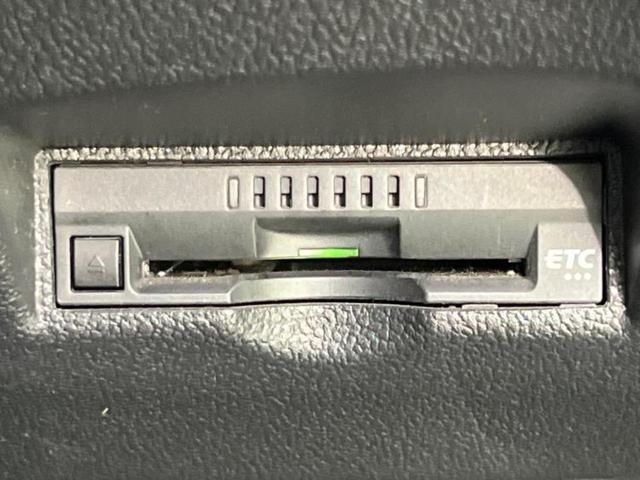 プリウス Ｓツーリングセレクション　新品タイヤ／保証書／純正　ＳＤナビ／トヨタセーフティセンス／シートヒーター　前席／車線逸脱防止支援システム／シート　合皮／ヘッドランプ　ＬＥＤ／Ｂｌｕｅｔｏｏｔｈ接続／ＥＴＣ／ＥＢＤ付ＡＢＳ（26枚目）