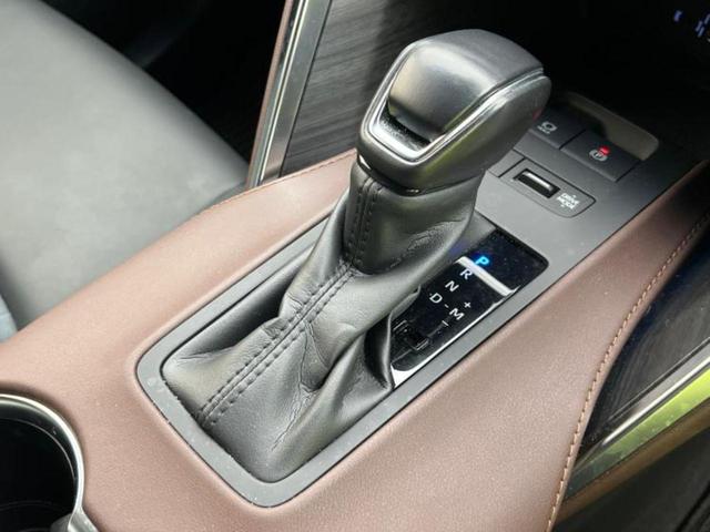 ハリアー Ｚ　ＪＢＬ／保証書／純正　ＳＤナビ／デジタルインナーミラー／衝突安全装置／車線逸脱防止支援システム／シート　ハーフレザー／電動バックドア／ヘッドランプ　ＬＥＤ／ＵＳＢジャック／Ｂｌｕｅｔｏｏｔｈ接続（18枚目）