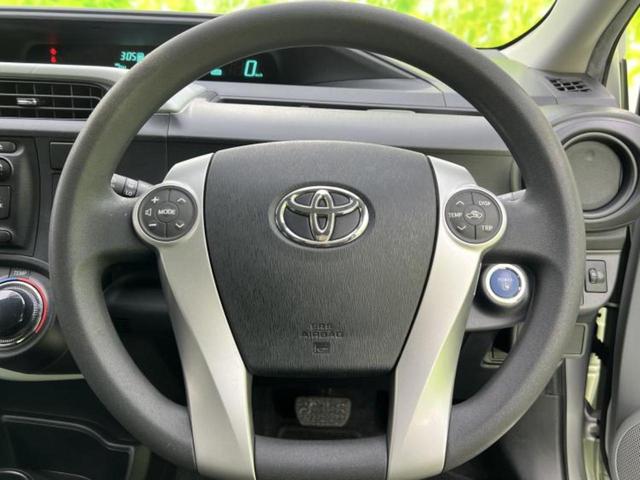 アクア S 新品タイヤ/保証書/EBD付ABS/横滑り防止装置/アイドリングストップ/禁煙車/エアバッグ 運転席/エアバッグ 助手席/アルミホイール 純正 15インチ/パワーウインドウ/エンジンスタートボタン(12枚目)