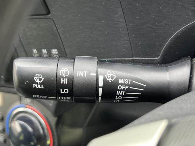 アクア S 新品タイヤ/保証書/EBD付ABS/横滑り防止装置/アイドリングストップ/禁煙車/エアバッグ 運転席/エアバッグ 助手席/アルミホイール 純正 15インチ/パワーウインドウ/エンジンスタートボタン(14枚目)