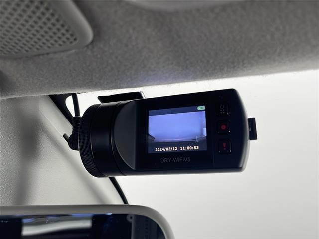ベースグレード　ナビ　フルセグＴＶ　バックカメラ　ドライブレコーダー　ＥＴＣ　セーフティサポート　スマートキー×２　パドルシフト　ステアリングスイッチ　ＣＤ　ＤＶＤ　ＵＳＢ(5枚目)