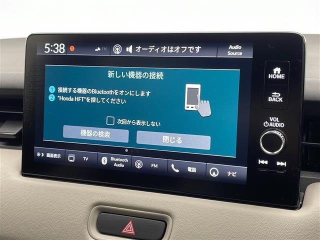 ヴェゼル ｅ：ＨＥＶ　ＰＬａＹ　登録済未使用車　純正ナビ　フルセグＴＶ　置くだけ充電　前席シートヒーター　パワーバックドア　ブレーキホールド　ＬＥＤヘッドライト　ＥＴＣ２．０　オートハイビーム　バックカメラ　レーンアシスト（5枚目）