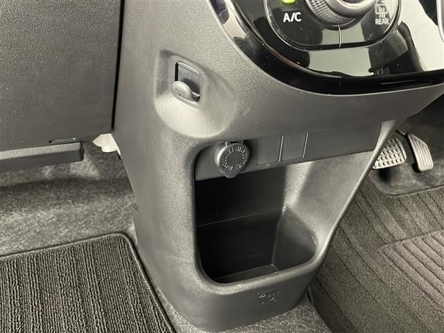ムーヴキャンバス Ｇブラックインテリアリミテッド　ＳＡＩＩＩ　禁煙車　衝突被害軽減ブレーキ　オーディオ　パノラミックビューモニター　両側電動スライドドア　クリアランスソナー　オートマチックハイビーム　オートエアコン　ブラックインテリア　プッシュエンジンスタート（8枚目）