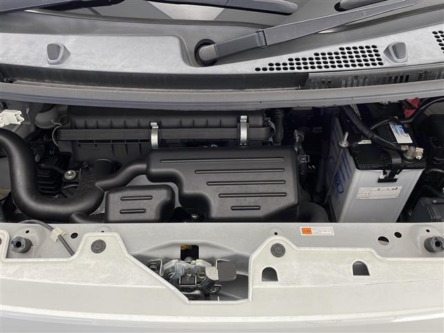 ムーヴキャンバス Ｇブラックインテリアリミテッド　ＳＡＩＩＩ　禁煙車　衝突被害軽減ブレーキ　オーディオ　パノラミックビューモニター　両側電動スライドドア　クリアランスソナー　オートマチックハイビーム　オートエアコン　ブラックインテリア　プッシュエンジンスタート（29枚目）