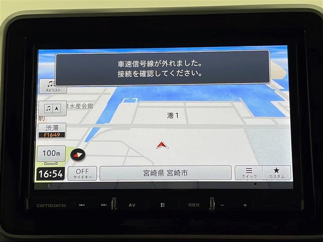 スペーシアギア ハイブリッドＸＺ　ターボ　禁煙車　衝突被害軽減ブレーキ　社外８型ナビＴＶ　バックカメラ　両側電動スライドドア　クルーズコントロール　パドルシフト　レーンディパーチャーアラート　クリアランスソナー　前席シートヒーター　ＥＴＣ（3枚目）