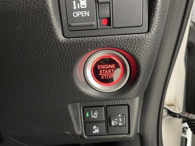 Ｎ－ＢＯＸカスタム Ｌ　禁煙車　ホンダセンシング　社外ナビＴＶ　バックカメラ　左側電動スライドドア　アダプティブクルーズコントロール　レーンディパーチャーアラート　クリアランスソナー　前席シートヒーター　スマートキー　ＥＴＣ（6枚目）