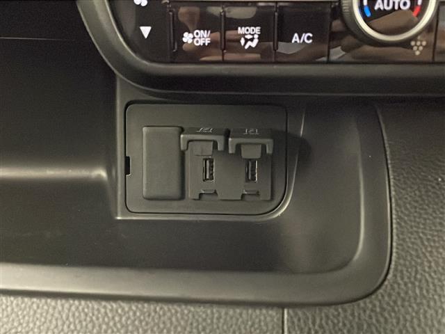 Ｎ－ＢＯＸカスタム Ｌ　禁煙車　ホンダセンシング　社外ナビＴＶ　バックカメラ　左側電動スライドドア　アダプティブクルーズコントロール　レーンディパーチャーアラート　クリアランスソナー　前席シートヒーター　スマートキー　ＥＴＣ（8枚目）