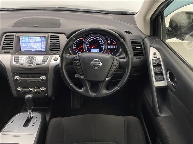 ムラーノ ２５０ＸＬ　純正ナビ（ＡＭ／ＦＭ／ＣＤ／Ｂｌｕｅｔｏｏｔｈ）　ＢＯＳＥプレミアムサウンド　クルーズコントロール　電動格納ミラー　横滑り防止装置　ステアリングスイッチ　バックカメラ　オートライト（10枚目）