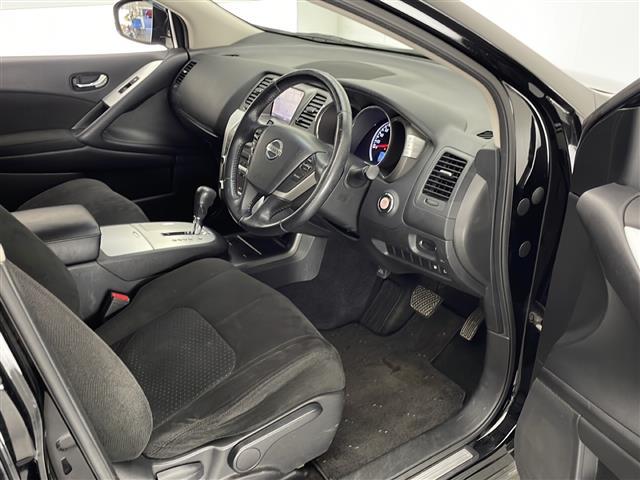 ムラーノ ２５０ＸＬ　純正ナビ（ＡＭ／ＦＭ／ＣＤ／Ｂｌｕｅｔｏｏｔｈ）　ＢＯＳＥプレミアムサウンド　クルーズコントロール　電動格納ミラー　横滑り防止装置　ステアリングスイッチ　バックカメラ　オートライト（18枚目）