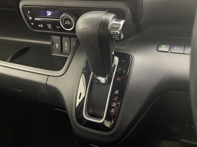 N-BOXカスタム G・Lターボホンダセンシング 禁煙車 ホンダセンシング 純正8型ナビTV バックカメラ 両側電動スライドドア アダプティブクルーズコントロール レーンディパーチャーアラート クリアランスソナー プッシュエンジンスタート 純正ETC(9枚目)